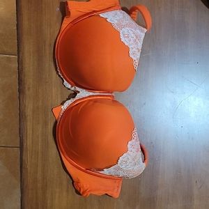 Fashionable bra.... never used